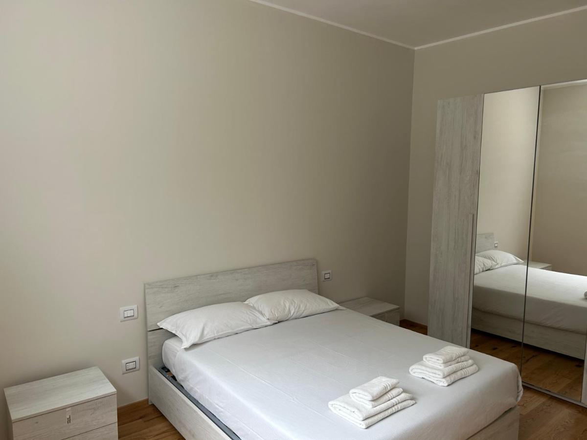 Moscova Luxury Bruno Apartment Мілан Екстер'єр фото